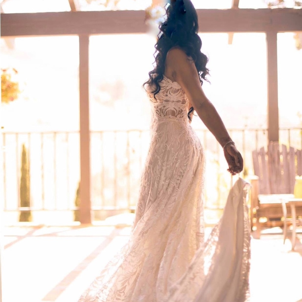 Romantic Lace Bridal Gown in Ivory